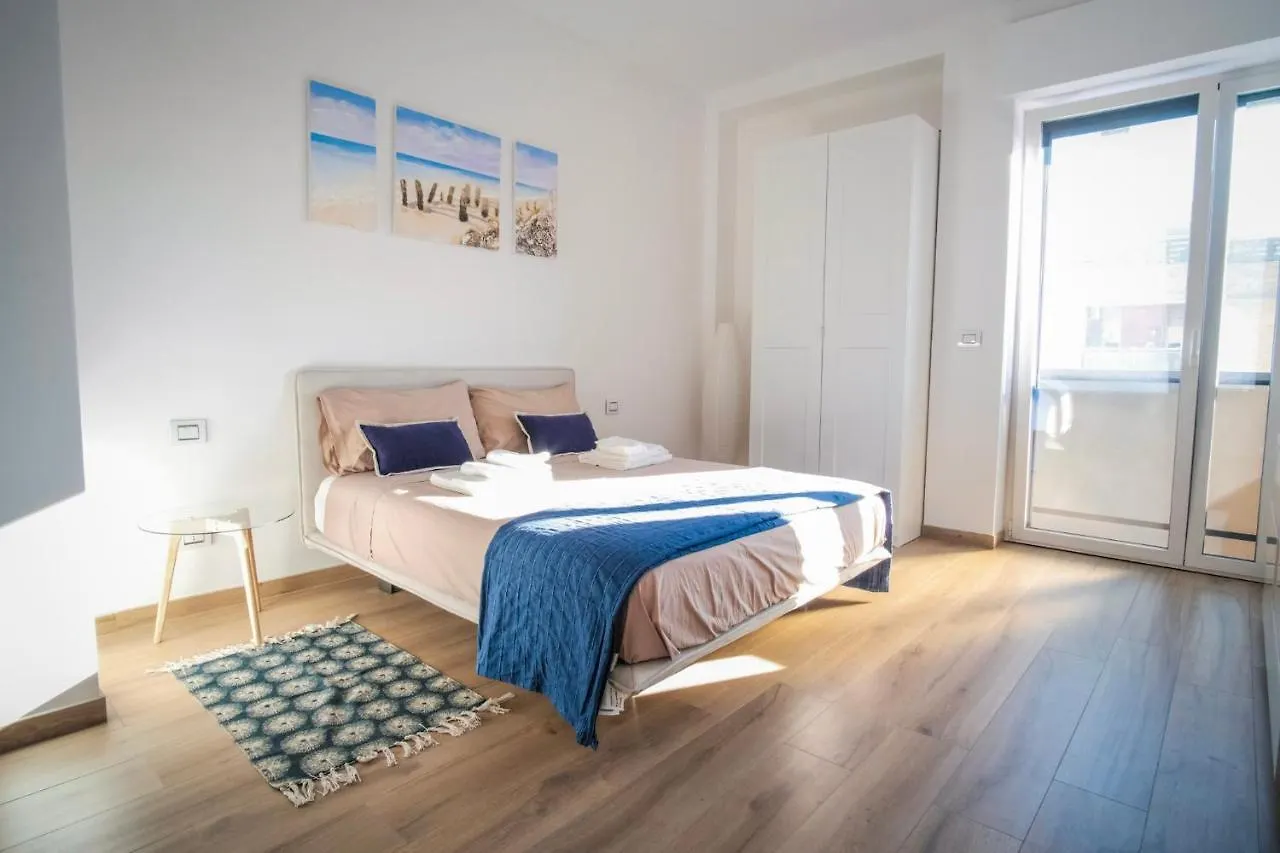 Rossani Suites&Aparts Bari 0*,